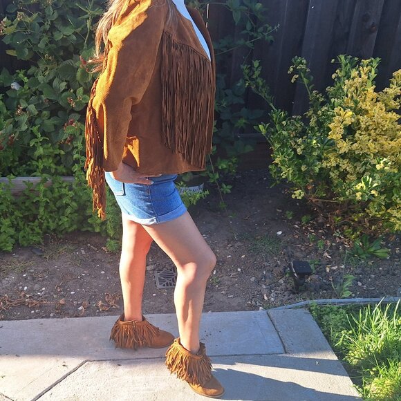 Suede Cowgirl Jacket $22 and Matching Boots $13 - Picture 4 of 10